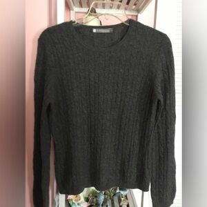 InCashmere large Gray Heather crew euc